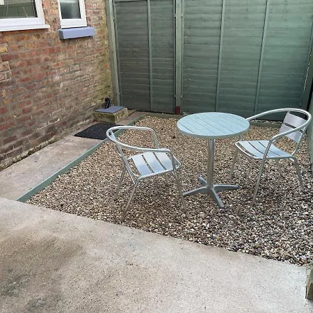 Marine View - Dog Friendly Apartment 500Ft From Beach Bridlington Exterior photo